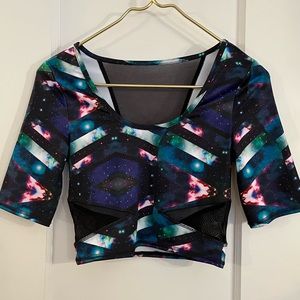 Patterned Active Crop Top with Mesh Cutouts